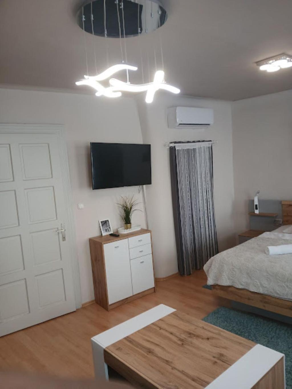 Soda Apartman Gyor Exterior photo
